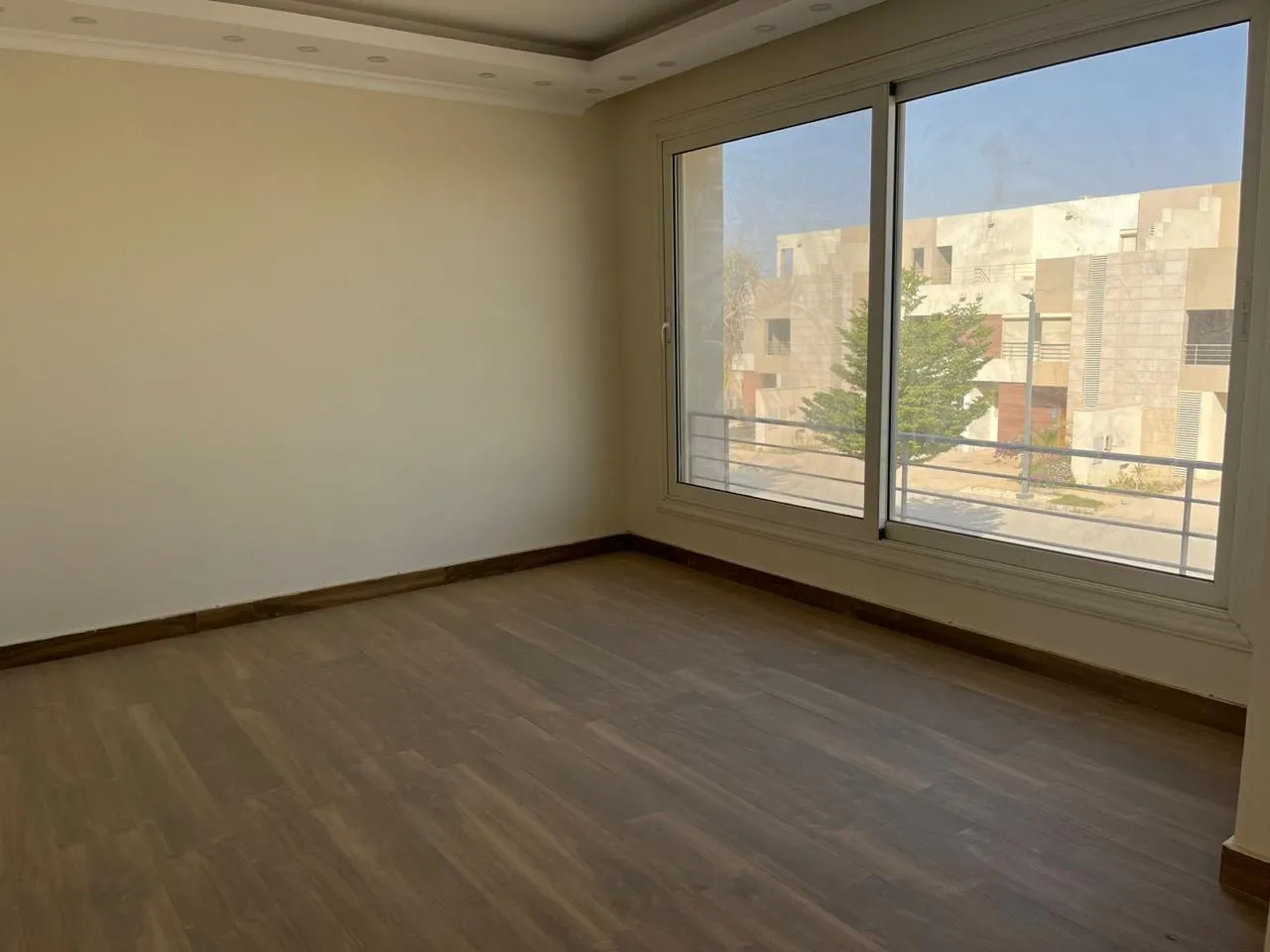 توين هاوس للبيع - 303 م² - BE-D1971