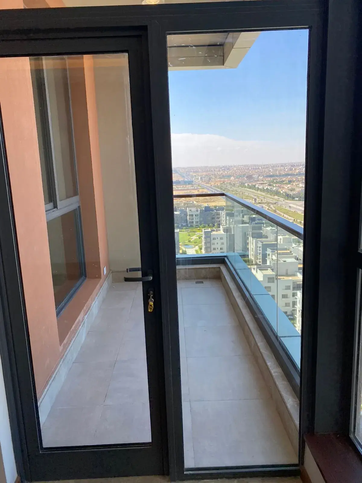 شقة للإيجار في أبراج أيون - 180 م² - BE-N3745