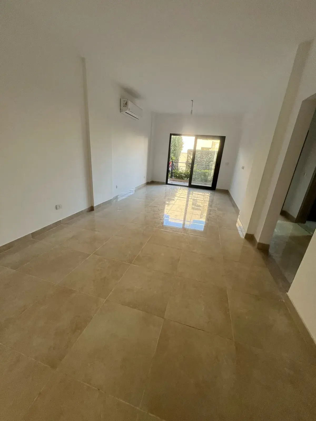 شقة للإيجار في فيفث سكوير - 165 م² - BE-N3582