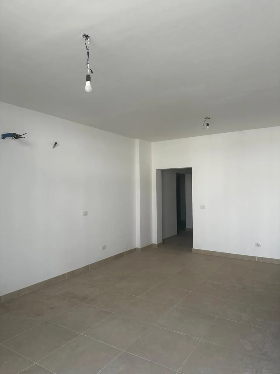 شقة للبيع في فيفث سكوير - 172 م² - BE-R0127