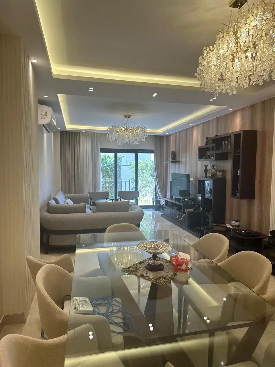 شقة للبيع في فيفث سكوير - 195 م² - BE-R0133