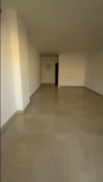 استوديو للإيجار في فيفث سكوير - 116 م² - BE-N0946