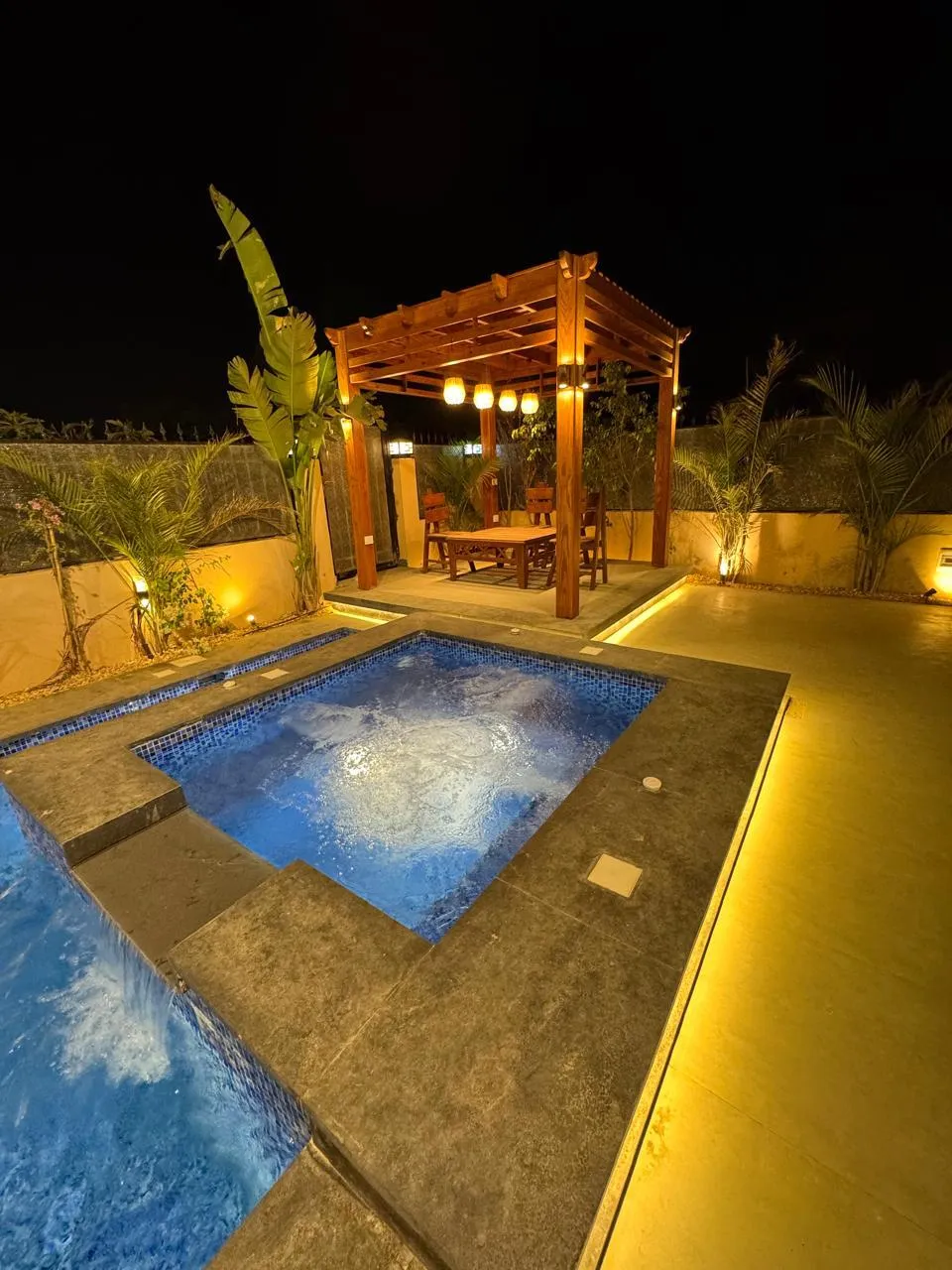 فيلا للبيع في هايد بارك القاهرة الجديدة - 370 م² - BE-R3735