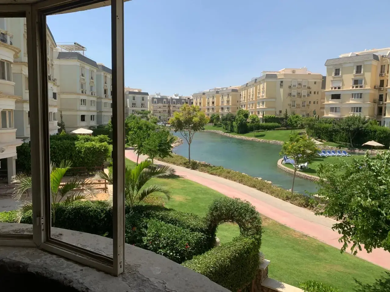 فيلا للبيع في ماونتن فيو هايد بارك - 325 م² - BE-R5815
