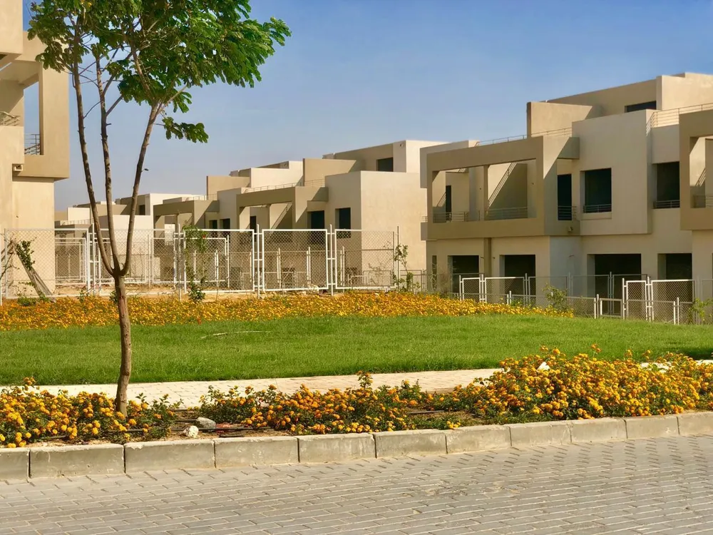 تاون هاوس للبيع في بالم هيلز جولف اكستنشن - 229 م² - BE-D2495