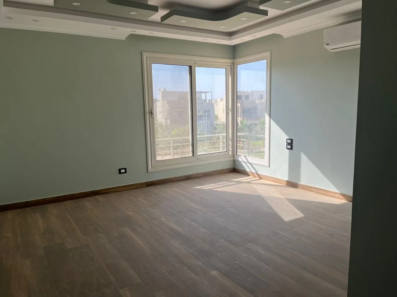 تاون هاوس للإيجار في ذا كراون - 212 م² - BE-N4277